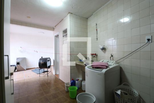Área de Serviço de casa à venda com 2 quartos, 117m² em Vila Ipojuca, São Paulo