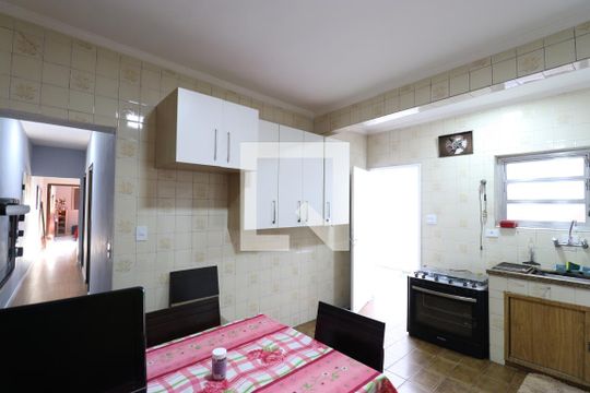 Cozinha de casa à venda com 2 quartos, 117m² em Vila Ipojuca, São Paulo