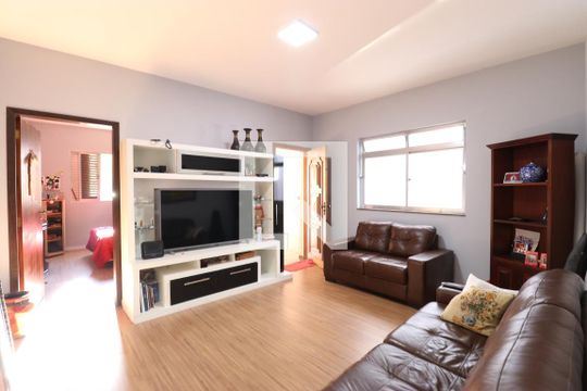 Casa à venda com 2 quartos, 117m² em Vila Ipojuca, São Paulo