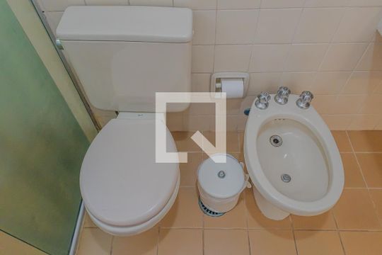 Banheiro de apartamento para alugar com 1 quarto, 43m² em Jardim Paulista, São Paulo