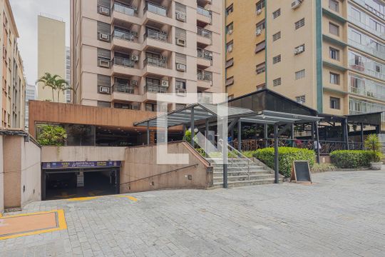 Fachada de apartamento para alugar com 1 quarto, 43m² em Jardim Paulista, São Paulo