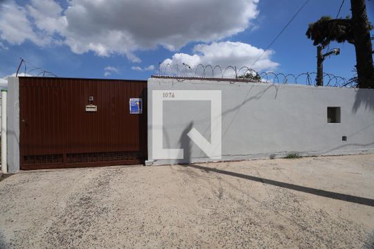 Fachada de casa à venda com 4 quartos, 125m² em Fátima, Canoas