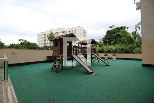 Playground de kitnet/studio à venda com 1 quarto, 40m² em Taquara, Rio de Janeiro