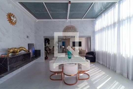 Sala de apartamento à venda com 4 quartos, 238m² em Vila Ivone, São Paulo