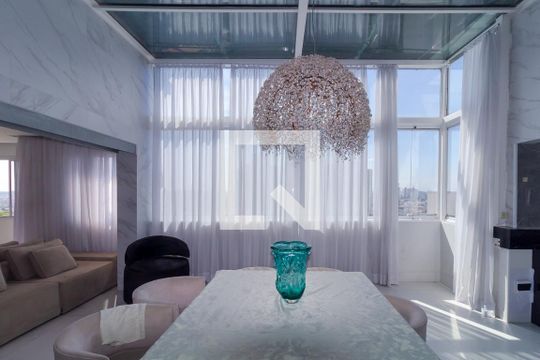 Sala de apartamento à venda com 4 quartos, 238m² em Vila Ivone, São Paulo