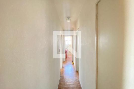 Corredor de apartamento à venda com 2 quartos, 54m² em Lins de Vasconcelos, Rio de Janeiro