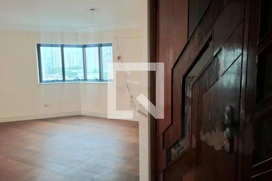 Apartamento à venda com 3 quartos, 234m² em Jardim Analia Franco, São Paulo