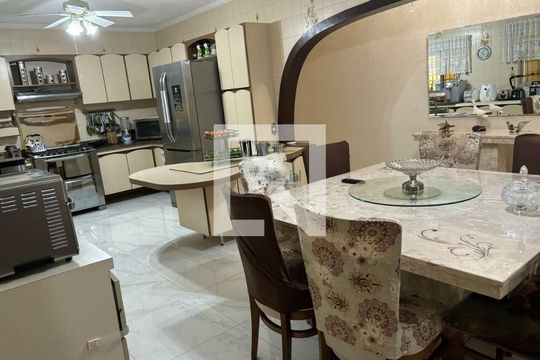 Casa à venda com 6 quartos, 330m² em Vila Ré, São Paulo