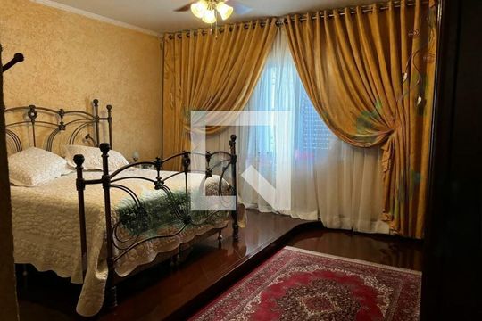 Casa à venda com 6 quartos, 330m² em Vila Ré, São Paulo