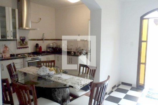 Casa à venda com 3 quartos, 260m² em Vila Libanesa, São Paulo
