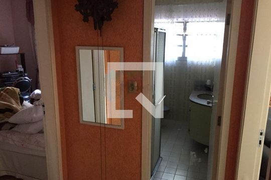 Casa à venda com 3 quartos, 230m² em Vila Carrão, São Paulo