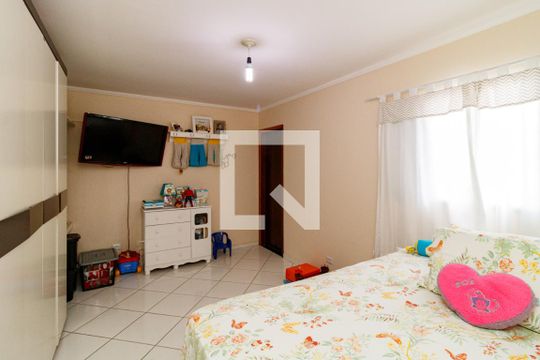 Suíte  de casa à venda com 4 quartos, 260m² em Vila Ede, São Paulo