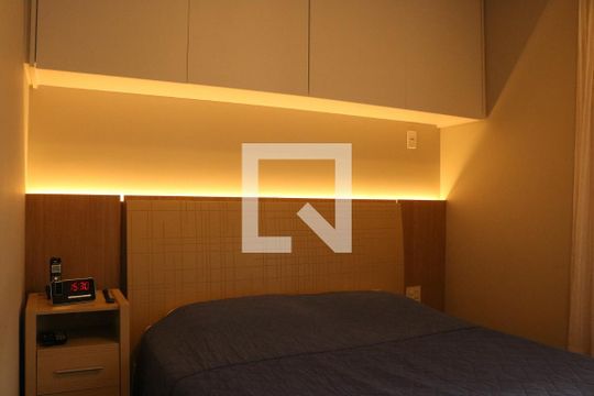 Suíte de apartamento à venda com 2 quartos, 63m² em Perdizes, São Paulo