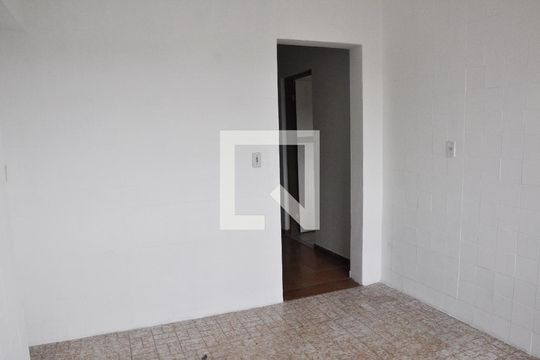 Cozinha de casa para alugar com 2 quartos, 192m² em Vila Bruna, São Paulo