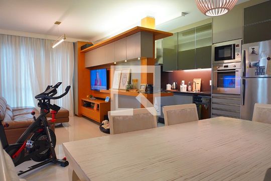 Sala de apartamento para alugar com 3 quartos, 107m² em Trindade, Florianópolis