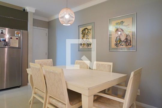 Sala de apartamento para alugar com 3 quartos, 107m² em Trindade, Florianópolis