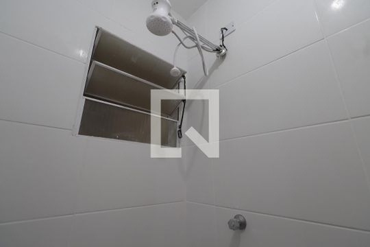 Banheiro de kitnet/studio à venda com 1 quarto, 26m² em Vila Esperança, São Paulo