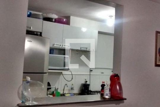 Apartamento à venda com 2 quartos, 49m² em Jardim Santa Teresinha, São Paulo