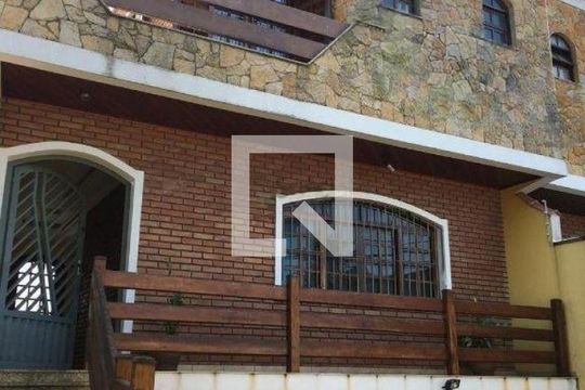 Casa à venda com 3 quartos, 248m² em Vila Guilhermina, São Paulo
