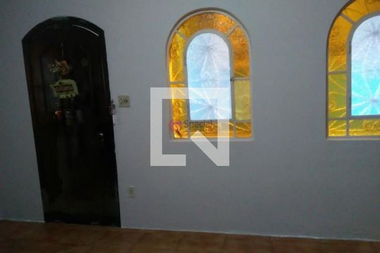 Casa à venda com 3 quartos, 148m² em Vila Antonieta, São Paulo
