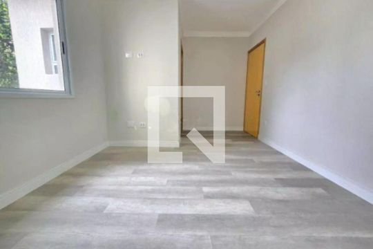 Casa à venda com 3 quartos, 224m² em Vila Carrão, São Paulo
