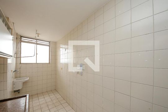 Cozinha de apartamento à venda com 2 quartos, 60m² em Vila Cleonice, São Paulo