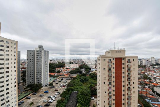 Vista Sala de apartamento à venda com 2 quartos, 60m² em Vila Cleonice, São Paulo