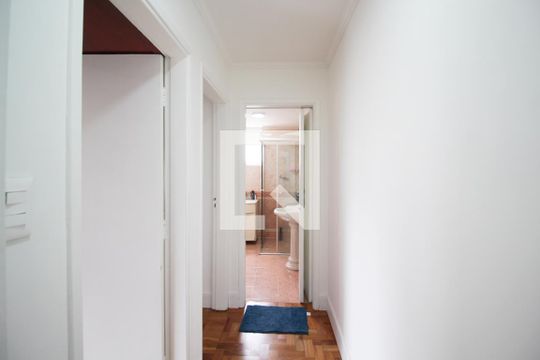 Corredor de apartamento à venda com 2 quartos, 84m² em Vila Olímpia, São Paulo