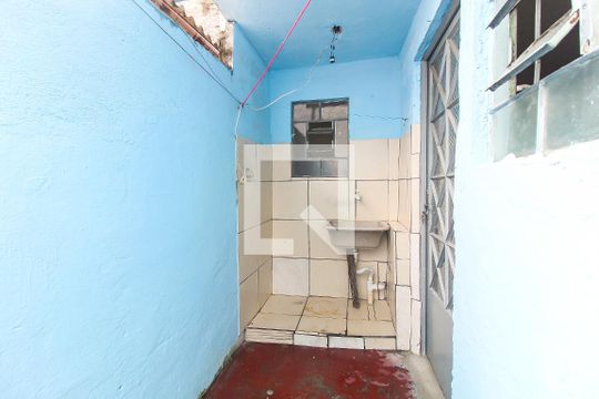 Área de Serviço de casa para alugar com 1 quarto, 35m² em Vila Carmosina, São Paulo