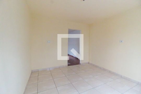 Sala/Quarto de casa para alugar com 1 quarto, 35m² em Vila Carmosina, São Paulo