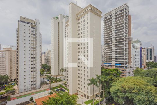 Vista da Sala de apartamento à venda com 3 quartos, 190m² em Paraíso, São Paulo