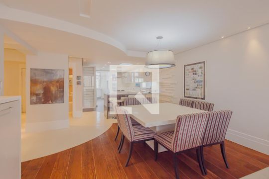 Sala de apartamento à venda com 3 quartos, 190m² em Paraíso, São Paulo