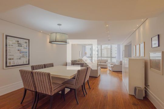 Sala de apartamento à venda com 3 quartos, 190m² em Paraíso, São Paulo