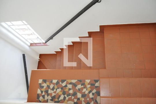 Escada Para quarto 04 de casa para alugar com 5 quartos, 250m² em Jacaré, Rio de Janeiro