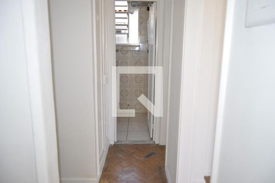 Corredor de casa para alugar com 5 quartos, 250m² em Jacaré, Rio de Janeiro