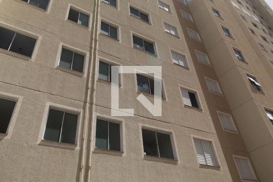 Fachada de apartamento para alugar com 2 quartos, 47m² em Shopping Park, Uberlândia