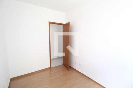 Quarto 1 de apartamento para alugar com 2 quartos, 47m² em Shopping Park, Uberlândia