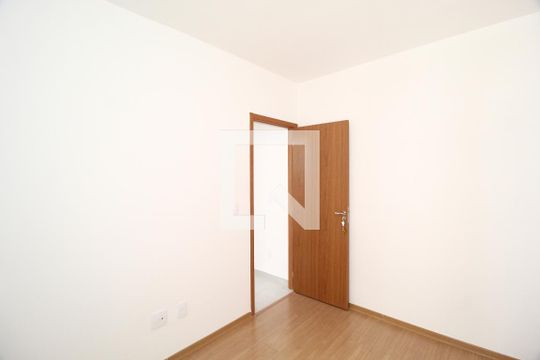 Quarto 2 de apartamento para alugar com 2 quartos, 47m² em Shopping Park, Uberlândia