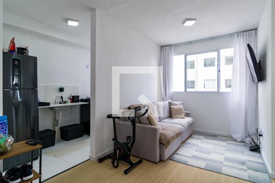 Sala de apartamento para alugar com 2 quartos, 43m² em Jardim Paris, São Paulo