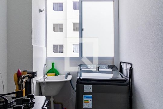 Área de Serviço de apartamento para alugar com 2 quartos, 43m² em Jardim Paris, São Paulo
