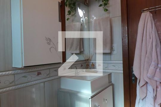 Banheiro de apartamento à venda com 2 quartos, 75m² em Centro, Canoas