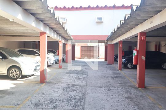 Garagem de apartamento à venda com 2 quartos, 75m² em Centro, Canoas