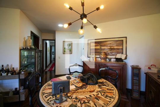 Sala de apartamento à venda com 4 quartos, 173m² em Barra da Tijuca, Rio de Janeiro