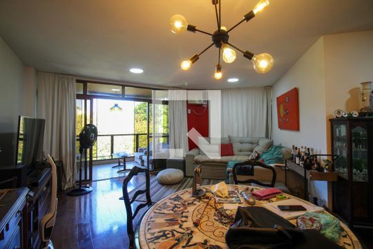 Sala de apartamento à venda com 4 quartos, 173m² em Barra da Tijuca, Rio de Janeiro