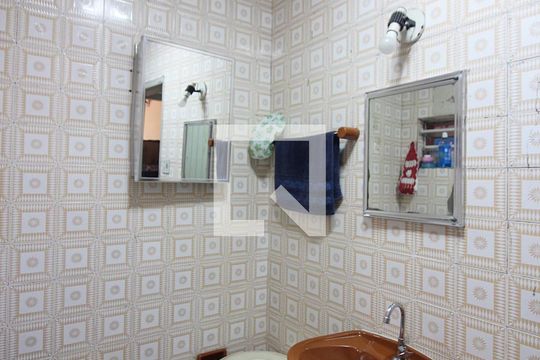 Banheiro Social de casa à venda com 4 quartos, 308m² em Vila Goncalves, São Bernardo do Campo