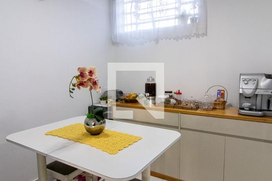 Cozinha e Área de Serviço de apartamento à venda com 2 quartos, 70m² em Bonfim, Campinas