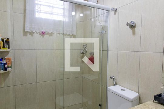 Banheiro de apartamento à venda com 2 quartos, 70m² em Bonfim, Campinas