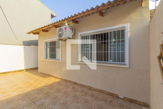 Fachada Posterior de casa à venda com 3 quartos, 100m² em Mato Grande, Canoas