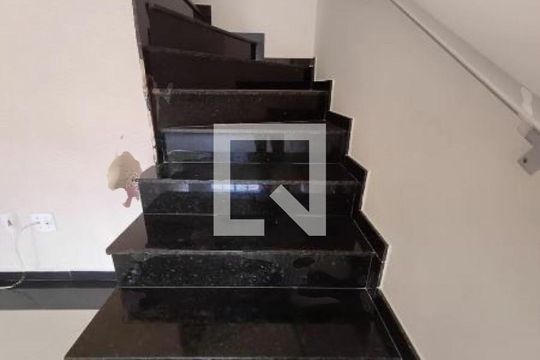 Casa à venda com 3 quartos, 134m² em Vila Carrão, São Paulo