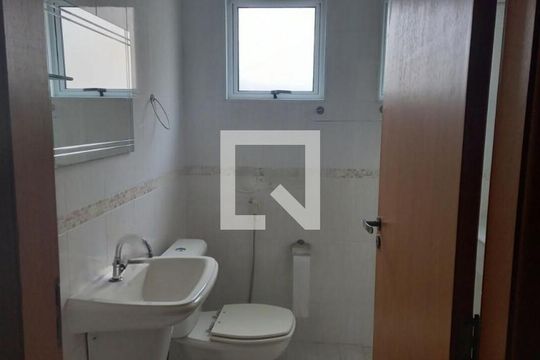 Casa à venda com 3 quartos, 160m² em Vila Canero, São Paulo